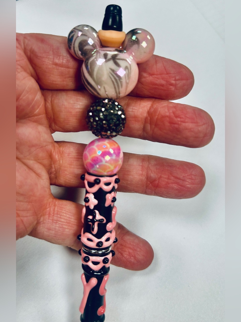 Mouse head pink & black hand beaded pen